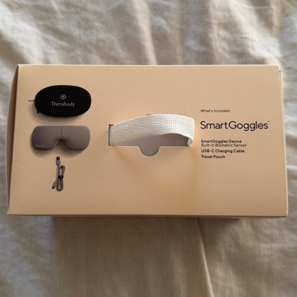 Therabody SmartGoggles in Gray with Black Case - Picture 5 of 6